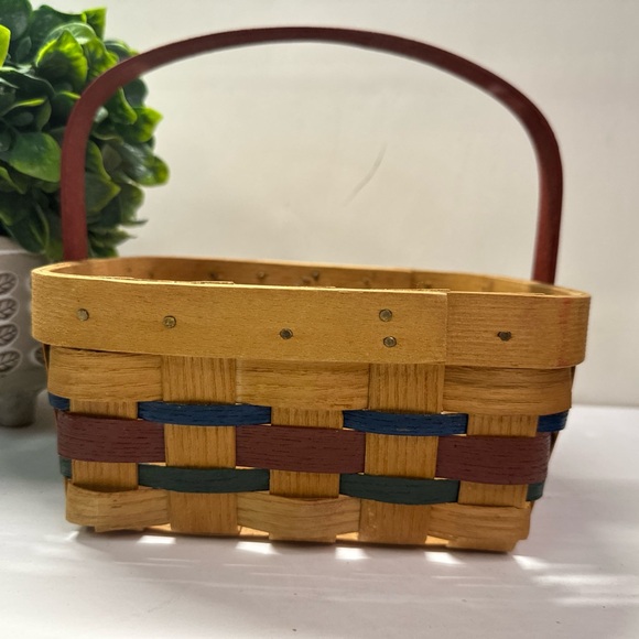 Peterboro Basket Co. Wooden Square Red Swing Handle, Red Green Blue Farmhouse - Picture 4 of 7